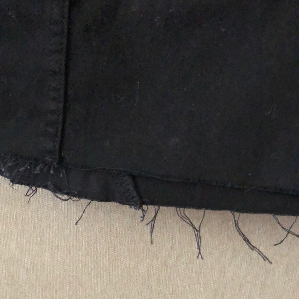 H&M Solid black skirt - Picture 3 of 3